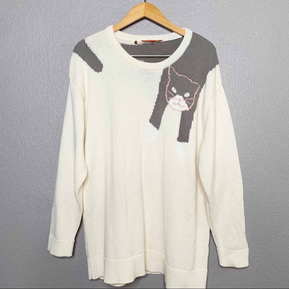 Cat Design Cream Sweater - Picture 2 of 9